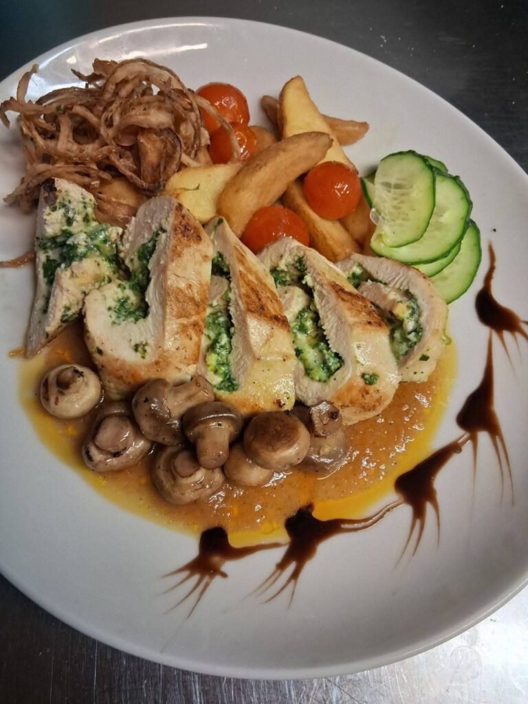 Piletina: priča o najpopularnijem mesu na svijetu i zašto je upravo kod Bistro Maria najukusnija